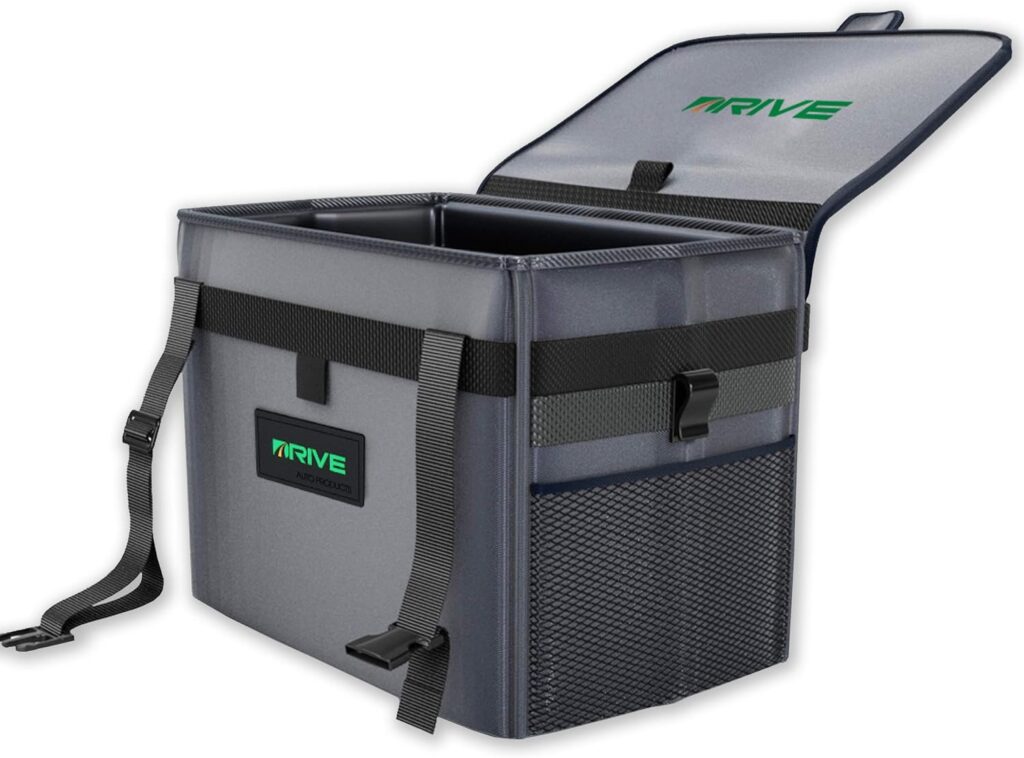 Ο The Drive Bin XL είναι ένας μεγάλος, αδιάβροχος κάδος απορριμμάτων αυτοκινήτου με πακέτο 10 τμχ, ιδανικός για ανακύκλωση και αποθήκευση.
