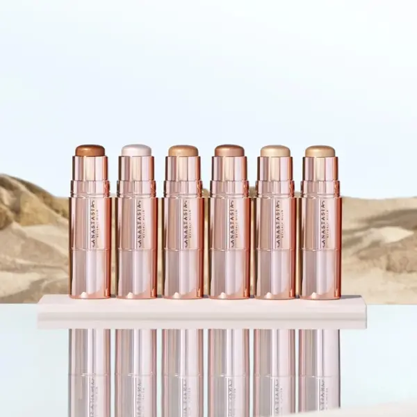 Anastasia Beverly Hills- Stick Highlighter -Hot Sand 8gr - Image 5